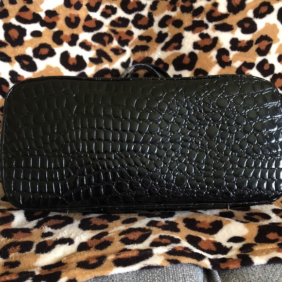 Apt9 Black Faux Leather Alligator Print Bag - Picture 5 of 6